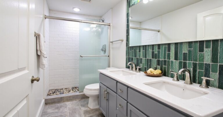 house bathroom, bathroom inspiration decor, bathroom redesign, bathroom renos, bathroom floor tiles