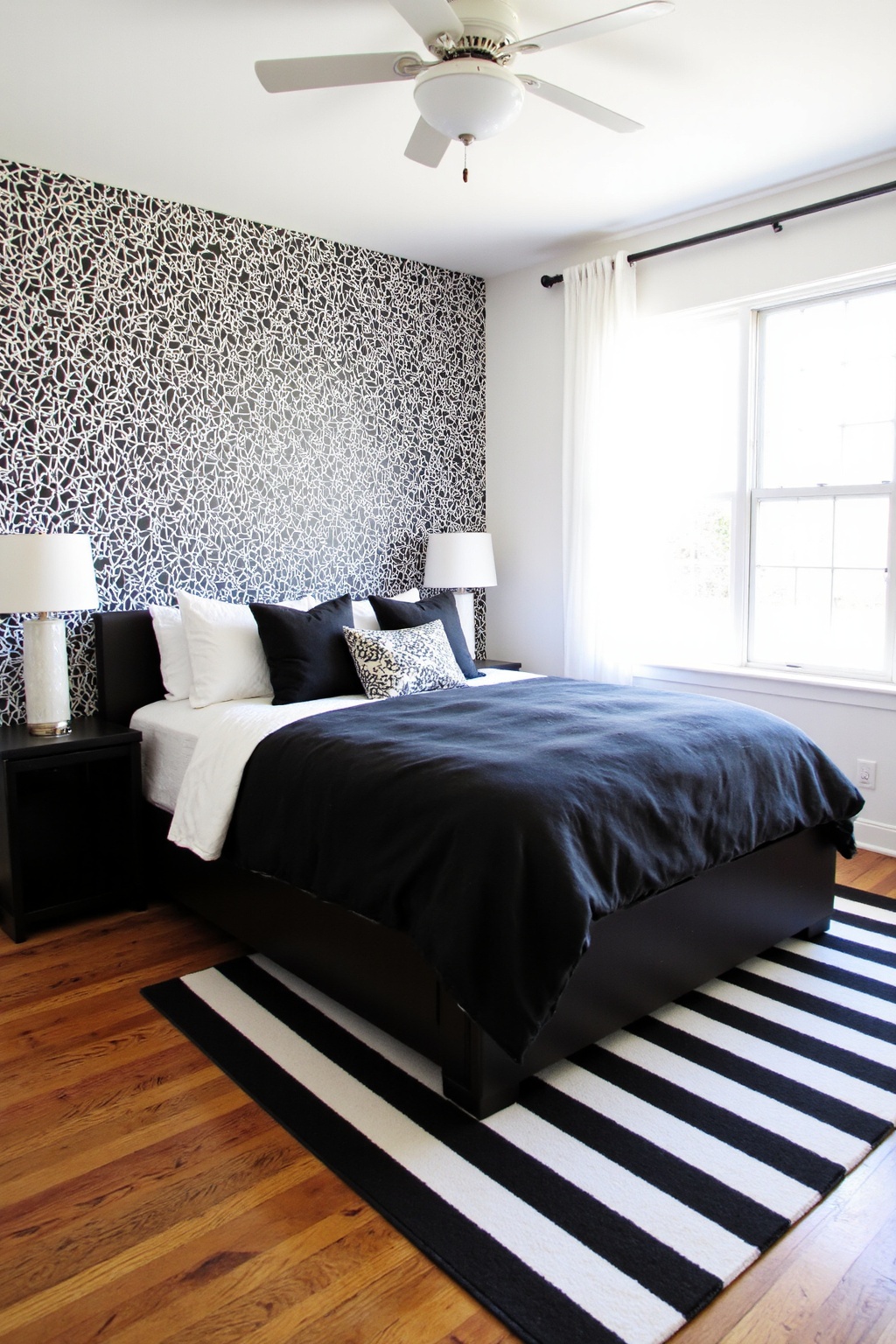 black bedroom design, black walls bedroom, black and white bedroom, accent wall black bedroom, black interior bedroom design