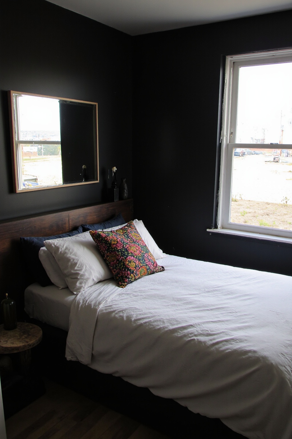 black bedroom, black walls bedroom, black spare bedroom, master bedrooms decor, dark room bedroom
