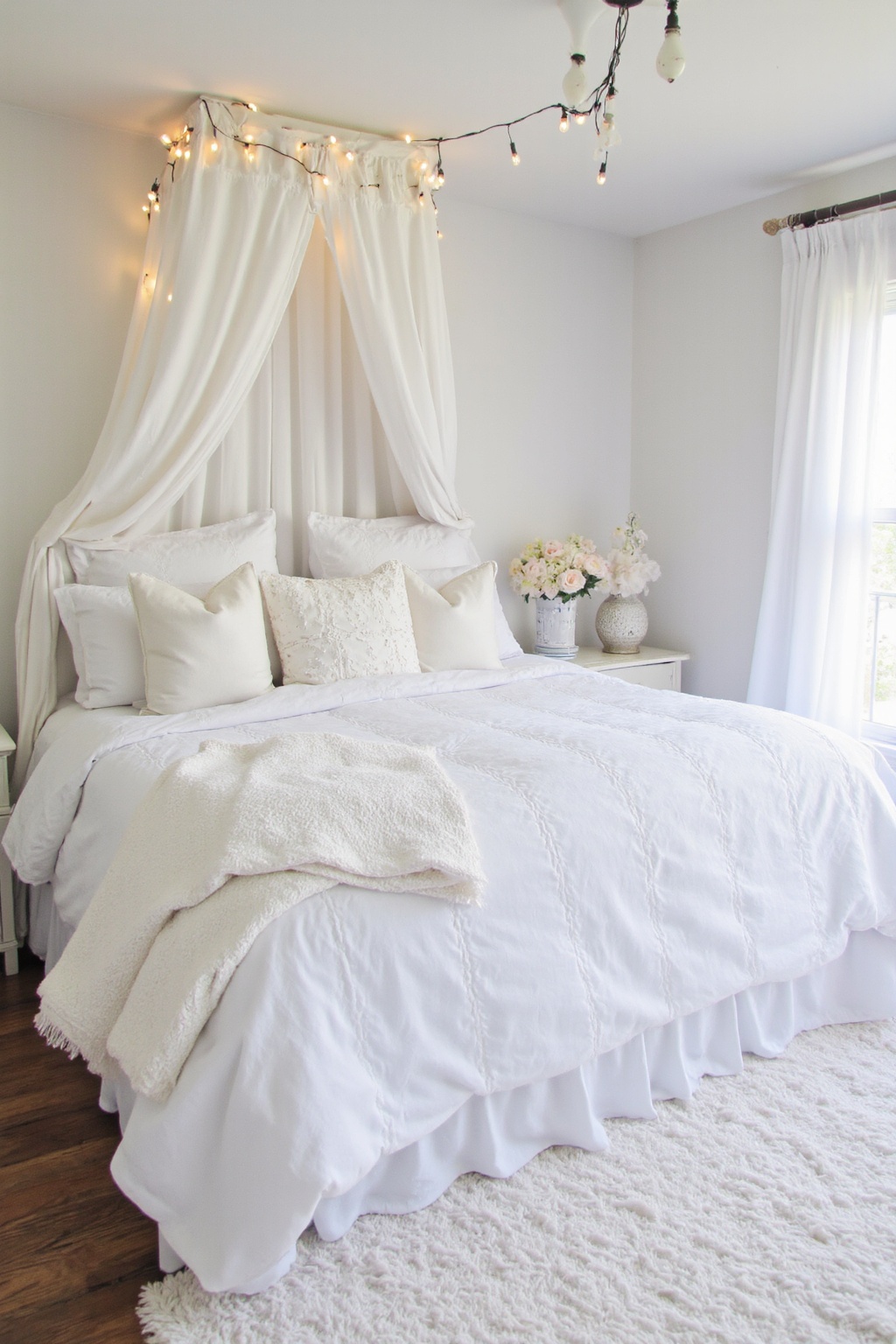 white bedroom ideas, white bedroom aesthetic, brighter bedroom, teen bedroom decor, neutral bedroom