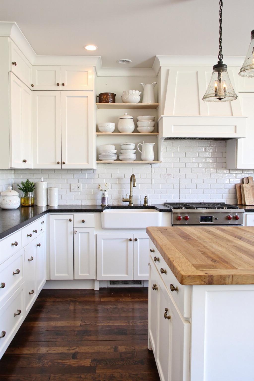 farmhouse kitchen inspiration, farmhouse kitchen design, modern farmhouse kitchen renovation, large kitchen farmhouse, modern farmhouse kitchens