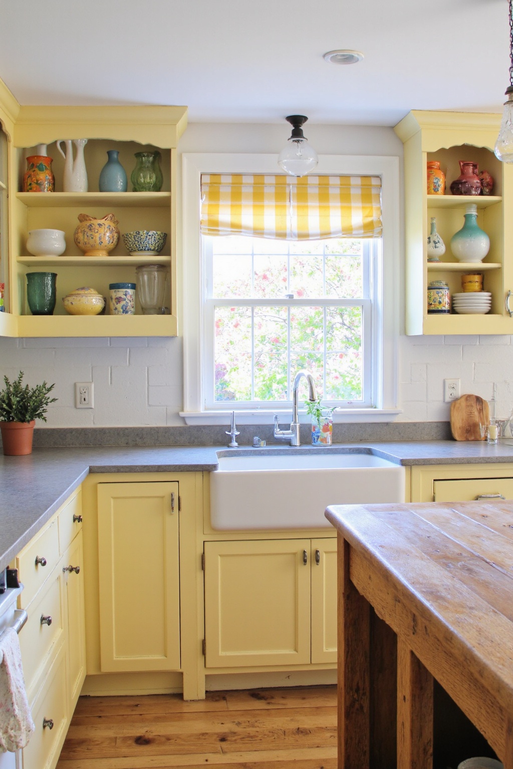 old farmhouse kitchen, farmhouse kitchen inspiration, white farmhouse kitchen island, farmhouse industrial kitchen island, rustic kitchen island